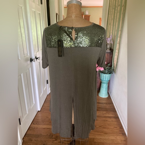NWT DG2 Sequin Front high low T shirt top OLIVE GREEN LARGE Diane Gilman - Picture 2 of 11